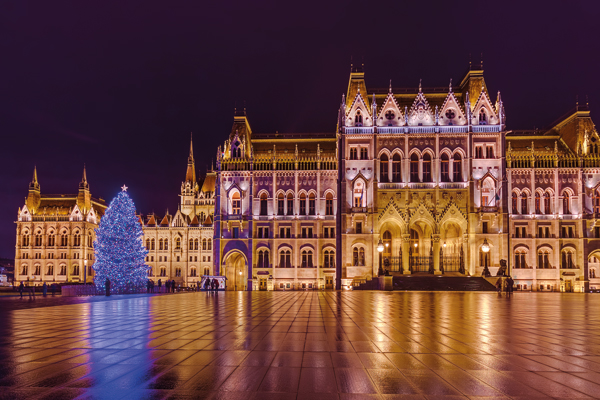 Riviera Expands Christmas Markets Sailings