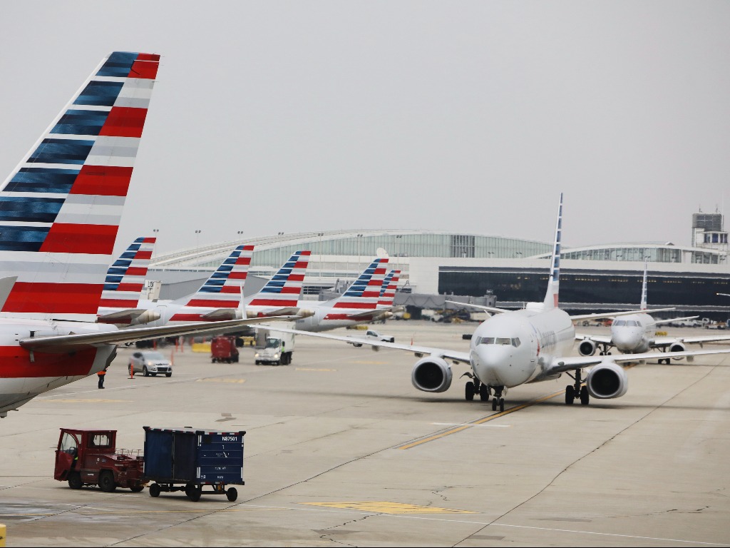 American Airlines now charging bag fees for Canadians