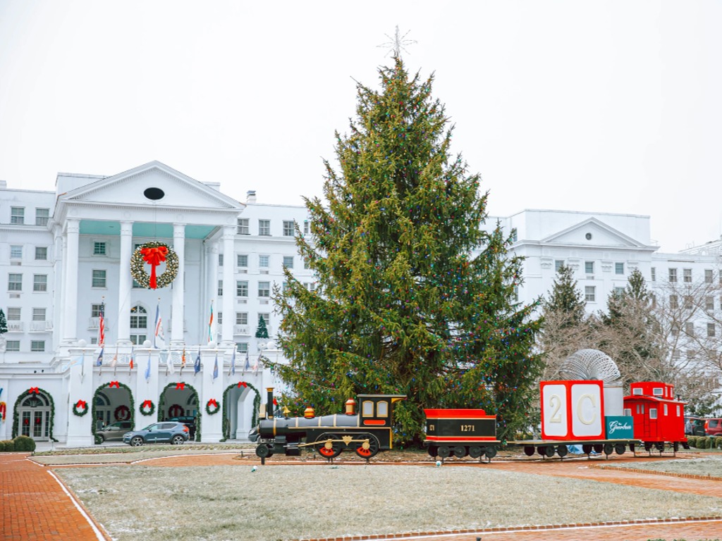 Booking now open for Collette’s Historical Greenbrier Holiday tour