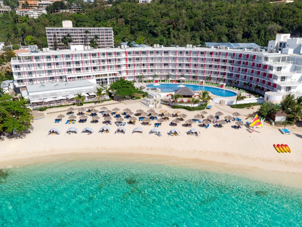 Wyndham & Decameron team up to expand all-inclusive offerings