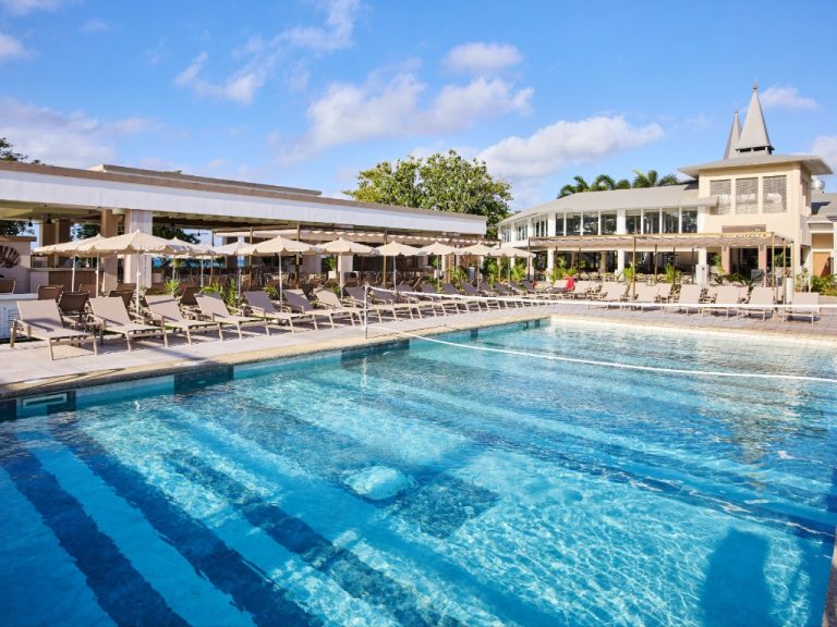 PHOTOS: Riu Negril reopens with 600 renovated rooms and new eateries ...