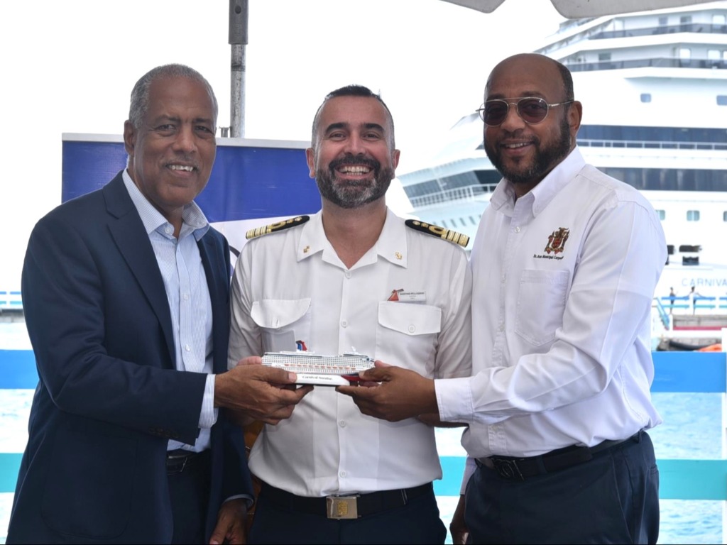 Carnival Sunrise makes first official call to Ocho Rios after Hurricane Melissa