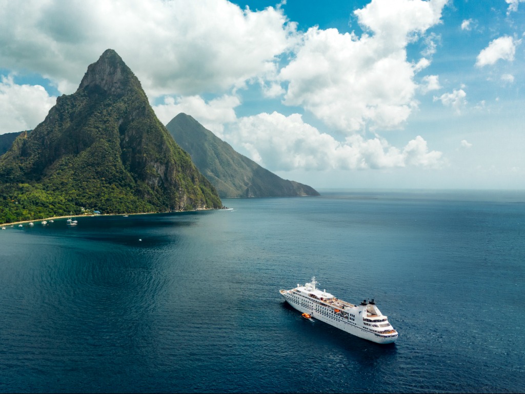 Windstar Cruises goes “Beyond Inclusive” with Wave Season Offer