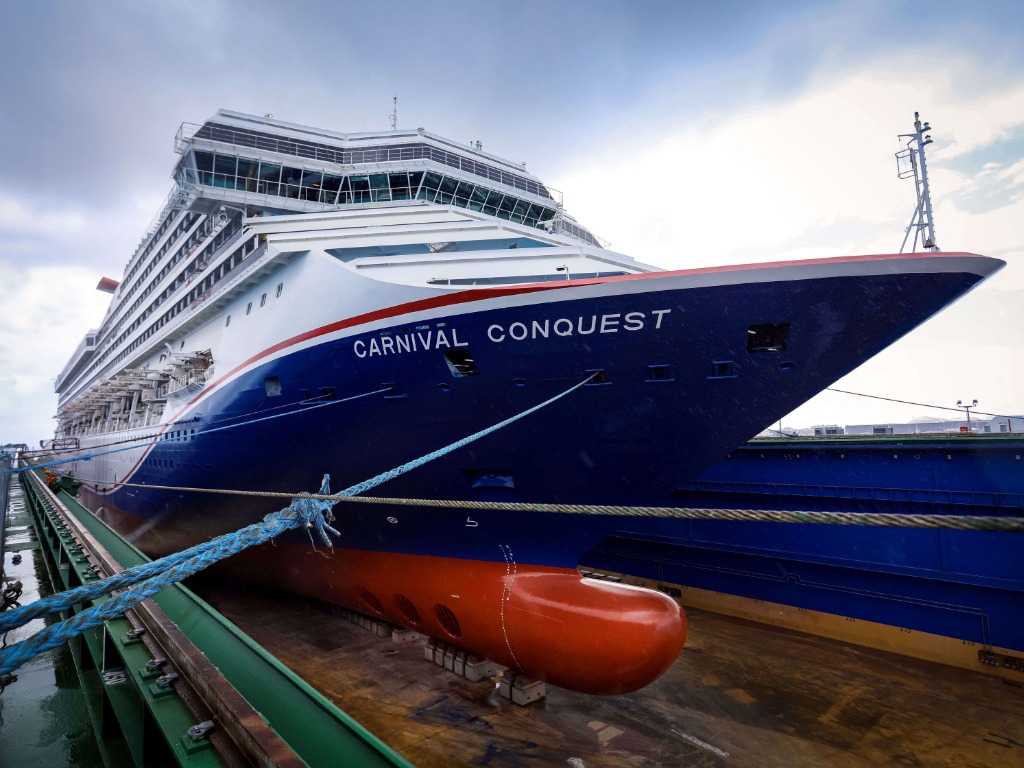 Carnival Conquest returns to Miami