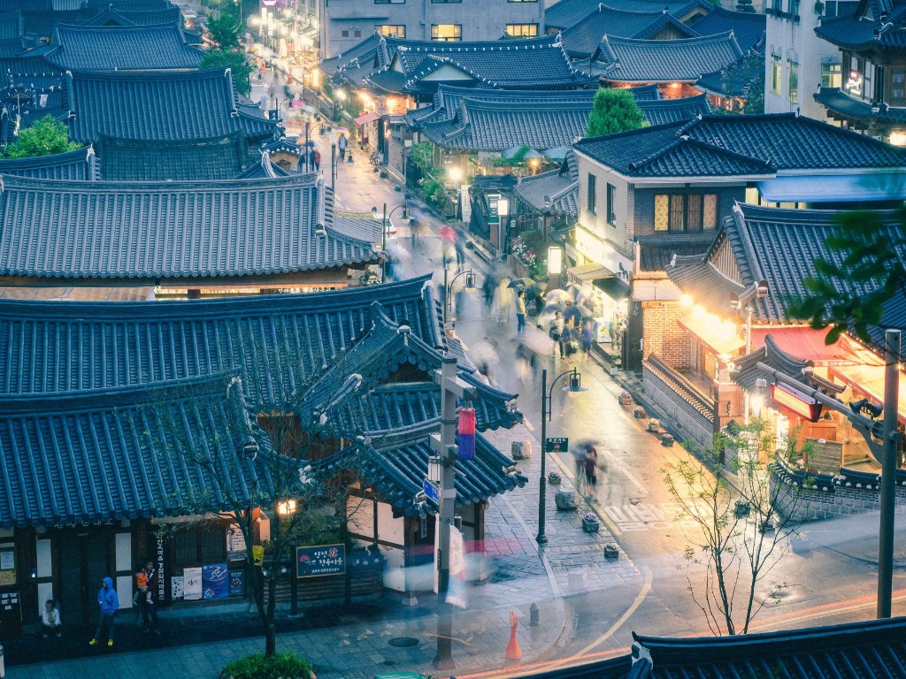 Korea: Blending the modern with the traditional