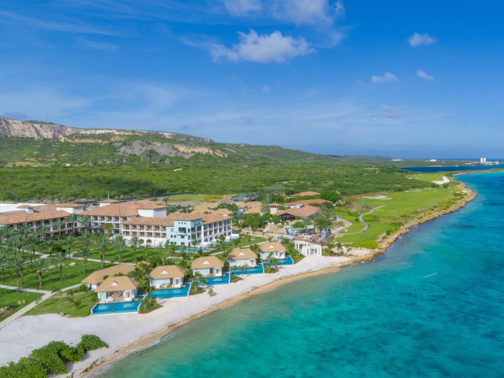 Sandals Royal Curaçao is calling with savings for Canadians