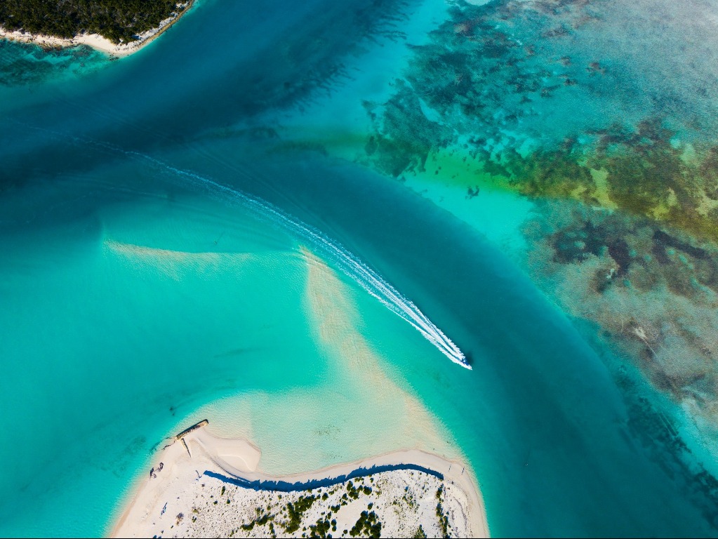 Porter takes off to Turks and Caicos