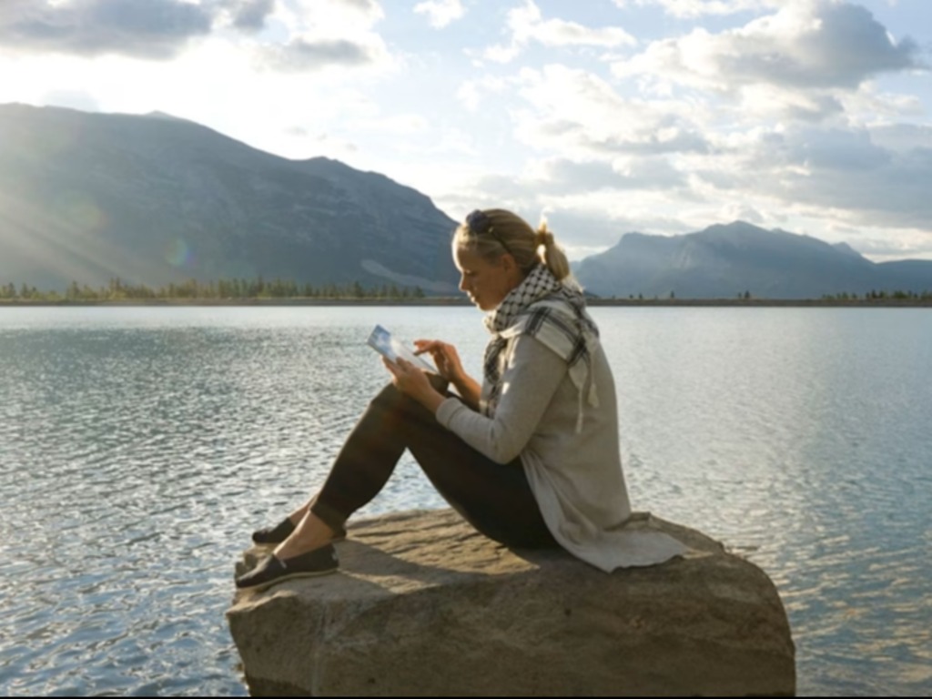 Reliable connectivity a top priority for Canadians travel this summer