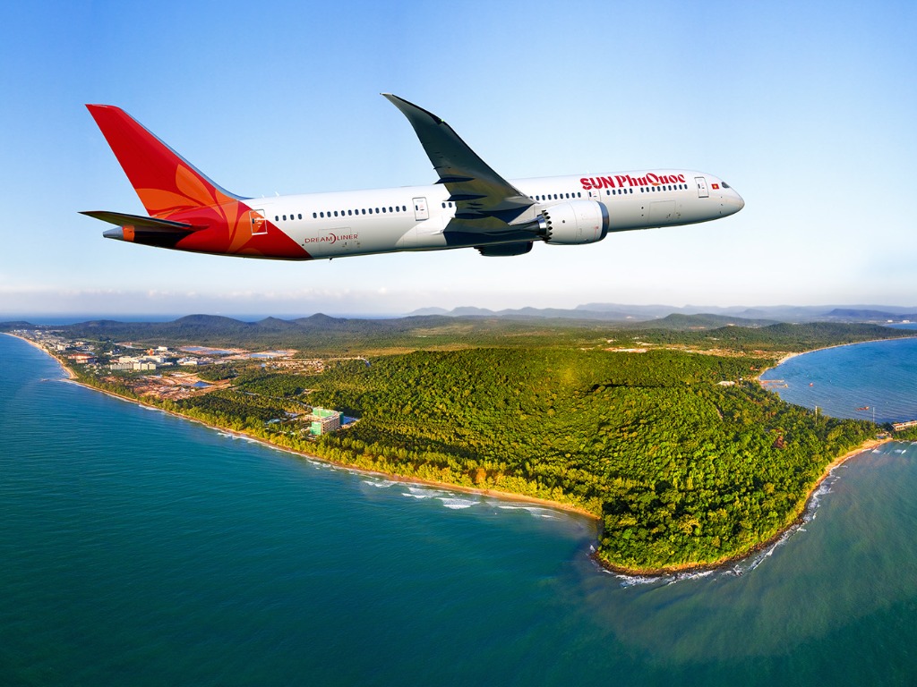 Discover the World representing Sun PhuQuoc Airways in Canada